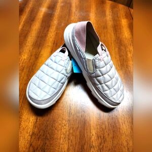 Women's Merrell Moc Hut 2 Slip On Casual Size 8 New